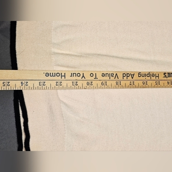 ELLE Short Sleeve Sweater Sz XL **Read Description** - Picture 6 of 8